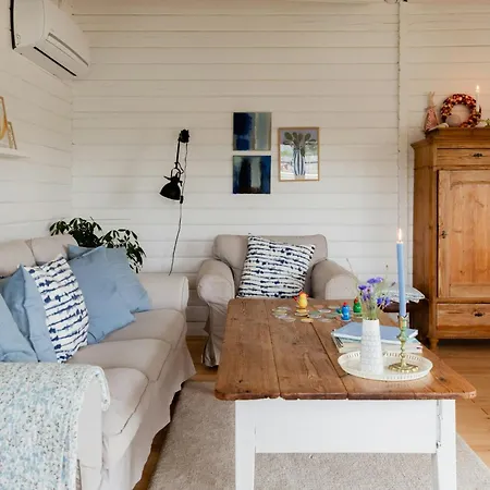 Grandma's House By Limfjord And Fur רוסלב